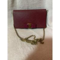 ราคา กระเป๋า Ferragamo wallet on chainแท้รับประกัน (25767364540)