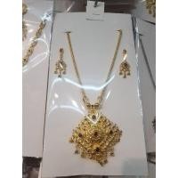 ราคา ชุดสร้อยคอต่างหูงานทองเหลืองเพชรซีกโบราณราคา 1,250 บาท (18090095593)
