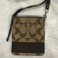 ราคา Coach crossbody bag กระเป๋าสะพายข้าง ลายซีใหญ่ ของแท้(มือสอง) (4417738559)