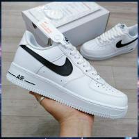 ราคา รองเท้าผ้าใบ Nike Air Force 1 สีขาวพร้อมแถบสีดําสําหรับผู้ชายและผู้หญิง AF1 พร้อมแถบสีดํา Air Full (26505098632)