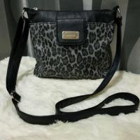 ราคา Nine West กระเป๋าสะพายครอสบอดี้ แบรนด์แท้ (1973840396)