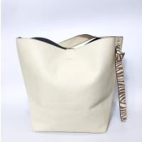 ราคา BRERA 2 Tone Ivory- Hazel Wood Tote ฺBag กระเป๋ามือสอง แบรนด์แท้ งาน Italy (29809214286)