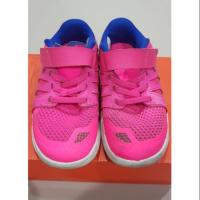 ราคา Nike sz.17cm.( แถมถุงเท้าเด็ก Nike แท้สีดำ 1 คู่) (1606430682)