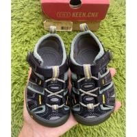 ราคา ส่งฟรี!! KEENรองเท้าเด็กมือสอง(มีกล่อง) (19581705091)