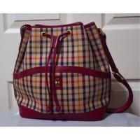 ราคา กระเป๋าทรงขนมจีบ Daks London แท้ (2213318996)