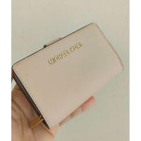 ราคา mk กระเป๋าสตางค์ใบสั้น สภาพสวยมือสองของเเท้ (26920973312)