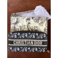 ราคา กระเป๋าตังผ้าพิมพ์ลายDior (22643943325)