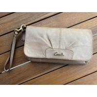 ราคา [Used/มือสอง] Coach แท้ 100% Clutch/Wristlet กระเป๋าคลัทช์/คล้องมือ (4174860922)