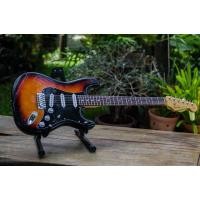 ราคา กีตาร์ไฟฟ้ามือสองญี่ปุ่นประกอบทำโลโก้ Fender (19732457014)