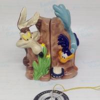 ราคา Westland Giftware : Road Runner and Wile E Coyote Salt and Pepper Shaker - Looney Tunes Magnetic (15466771163)