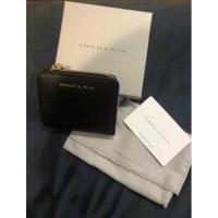 ราคา กระเป๋าสตางค์ใบสั้น สีดำ อะไหล่ทอง CHARLES & KEITH (14981318260)