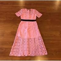 ราคา เดรสลูกไม้ยาว สีชมพู งานป้าย (1899720295)