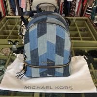 ราคา กระเป๋า Michael Kors Rhea Medium Mosaic Patchwork Denim Backpack (5069914079)