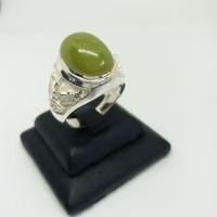 ราคา แหวนหยก แหวนไข่มุกราตรี แหวนเงินแท้925 แหวนผู้ชาย (10016228522)