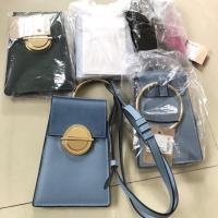 ราคา กระเป๋า ใส่มือถือ CC Double O แท้ลด70% ได้มาช่วงลด70% สินค้าพร้อมส่ง มี2 สี ฟ้า กับเขียว สอบถาม สั่งซื้อได้คะ เพิ่มเติม (2660502635)
