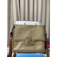 ราคา Celine crossbody macadam vintage bag (27630712919)