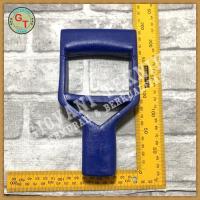 ราคา พลั่วพลาสติก Pvc ด้ามจับพลั่ว (8282826877)