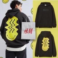 ราคา เสื้อฮู้ด H&M Stay Smiley Black Full Tag (แถมถุงกระดาษ / พลาสติก H&M) (28732341423)