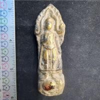ราคา พระร่วงรางปืนเนื้อชิน ติดเม็ดพระธาตุ กรุดอยไซ (41207533799)