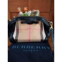 ราคา กระเป๋า Burberry แท้ 100% มือสอง สภาพดี (3249059397)