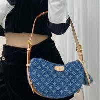 ราคา Louis Vuitton Denim Croissant Bag กระเป๋าทรงครัวซองสำหรับเดินทางและใช้ในวันที่สบายๆ (27740748437)
