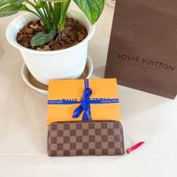 ราคา lv. Clemence zippy มือสองของแท้ (10932670632)