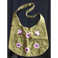 ราคา กระเป๋าสะพาย ผ้า ลายปักดอกไม้ ของใหม่ (19470250411)