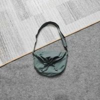 ราคา Uniqlo U Drawstring Shoulder Bag (เล็ก) กระเป๋าสะพายหูรูดสีเขียว (41817662033)