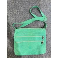 ราคา ส่งต่อกระเป๋าสะพาย crossbody ป้าย kipling สีเขียวช่องเยอะ น้ำหนักเบาสภาพดี (18570222211)