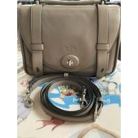 ราคา กระเป๋าCoach มือสอง แท้100% ใช้งานเอง สภาพดีมาก สอบถามเพิ่มเติมได้ค่ะ (42856522290)