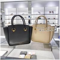 ราคา กระเป๋า Charles&keith กระเป๋าสะพายข้าง รุ่น Ring-Embellished Large Tote Bag CK2-40151234-1 แท้จากชอป 100% (14694251786)
