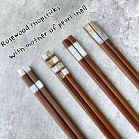 ราคา (House of Shell) 1 คู่ ตะเกียบไม้ Rosewood ประดับหอยมุก ลายสั้น - 1 pair Rosewood Chopsticks with Mother of Pearl (10566714762)
