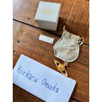 ราคา Vivienne Westwood Enamel Orb Necklace. โลโก้ใหญ่ตะโกน ใส่ได้2แบบ แท้ vintageสีทองสวย สภาพดีมากๆ สีแทบไม่มีเฟดเลย (24161230048)