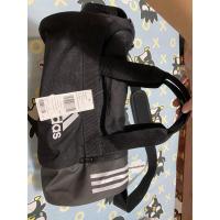 ราคา Adidas กระเป๋าทรง duffle ไซส์ XS ของแท้ 100% (3472923837)