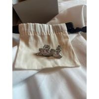 ราคา ส่งต่อ ต่างหู vivienne westwood ออกจาก shop รุ่น ARIELLA PLATINUMWHITE CRYSTAL (17096479097)