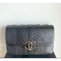 ราคา ของใหม่ ❗️ รุ่นลิมิเตดไม่ซ้ำใคร❗️อัพลุค% กระเป๋าชาแนล New Chanel Python Limited Edition กระเป๋าสะพายหนังแท้ (4361611468)