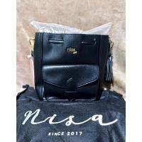 ราคา Nisa โล๊ะstock กระเป๋าสะพายข้าง ทรงจีบ ถังสีดำ ขนาด 9 นิ้ว (20378529539)