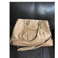 ราคา Coach แท้ 100 % Ashley มือสอง (1090960345)