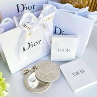 ราคา Dior Keychain & Compact Mirror พวงกุญเแจกระจก (16784658186)