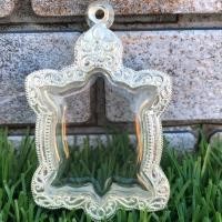 ราคา กรอบพระ กรอบพญาเต่าเรือน เงินแท้80% ใส่พญาเต่าเรือน รุ่นสุขใจ 3รวย เปิดโลก ขนาด กว้าง 3.5 สูง 5.0 ซม (6509858020)