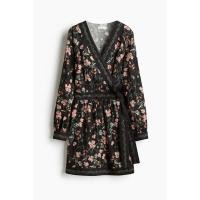 ราคา H&M(เอชแอนด์เอ็ม) เดรสแบบ Wrap Women Wrap dress 1265585_2 (40611523802)