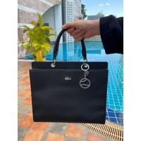 ราคา กระเป๋า Lacoste แท้ Womens Lacoste handbag 100% authentic (26358771238)