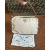 ราคา Prada mini handbag ของแท้ สภาพดี หายาก ถือน่ารักๆค่ะ ปราด้า กระเป๋าแบรนด์เนม กระเป๋ามือสอง (15909079857)