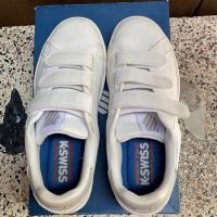 ราคา SALEวันสุดท้าย!!!! รองเท้าผ้าใบสีขาว K-SWISS ชิคชิค แท้10000% (7436323453)