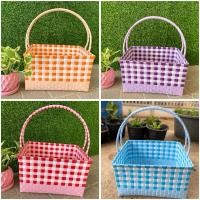 ราคา กระเช้า ตะกร้าไปวัดทรงเหลี่ยม20*26*15cm ลายสก็อตแถบสีพื้น (9534931109)