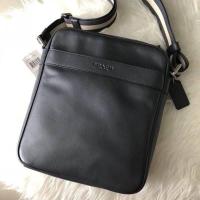 ราคา COACH กระเป๋าสะพายข้างผู้ชาย (1489167902)