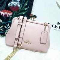 ราคา Coach C1451 Nora Kisslock Crossbody กระเป๋าสะพายข้าง