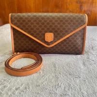 ราคา Celine vintage shoulder and crossbody bag ของแท้ เซลีน ซีลีน กระเป๋ามือสอง แบรนด์เนม (21335136853)