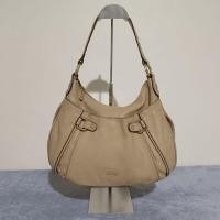 ราคา กระเป๋า Sisley แบรนด์ฝรั่งเศส สวยเรียบๆ สภาพดี (มือสอง) สีเบจ (19467991862)