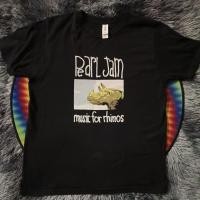 ราคา เสื้อยืดมือสอง ต่างประเทศ เสื้อวง Pearl Jam Tour2022 Size S-M อก20/ยาว26 (40762650678)